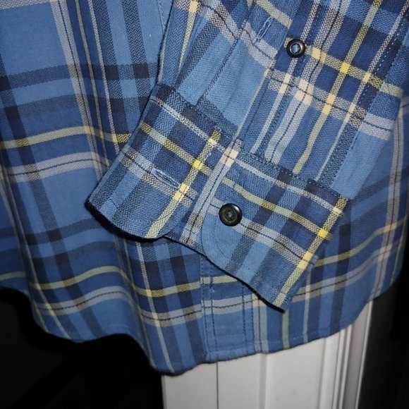 American Eagle Size Light blue/white checkered Very Soft Cotton Slim Medium Fit… - Picture 5 of 5